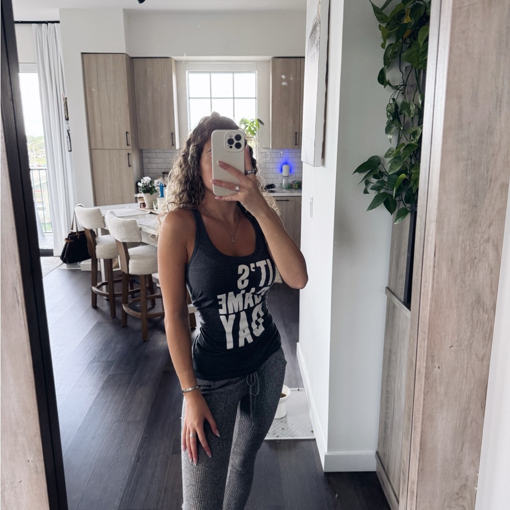 Body Rags It’s Game Day Grey Tank (Size Small)